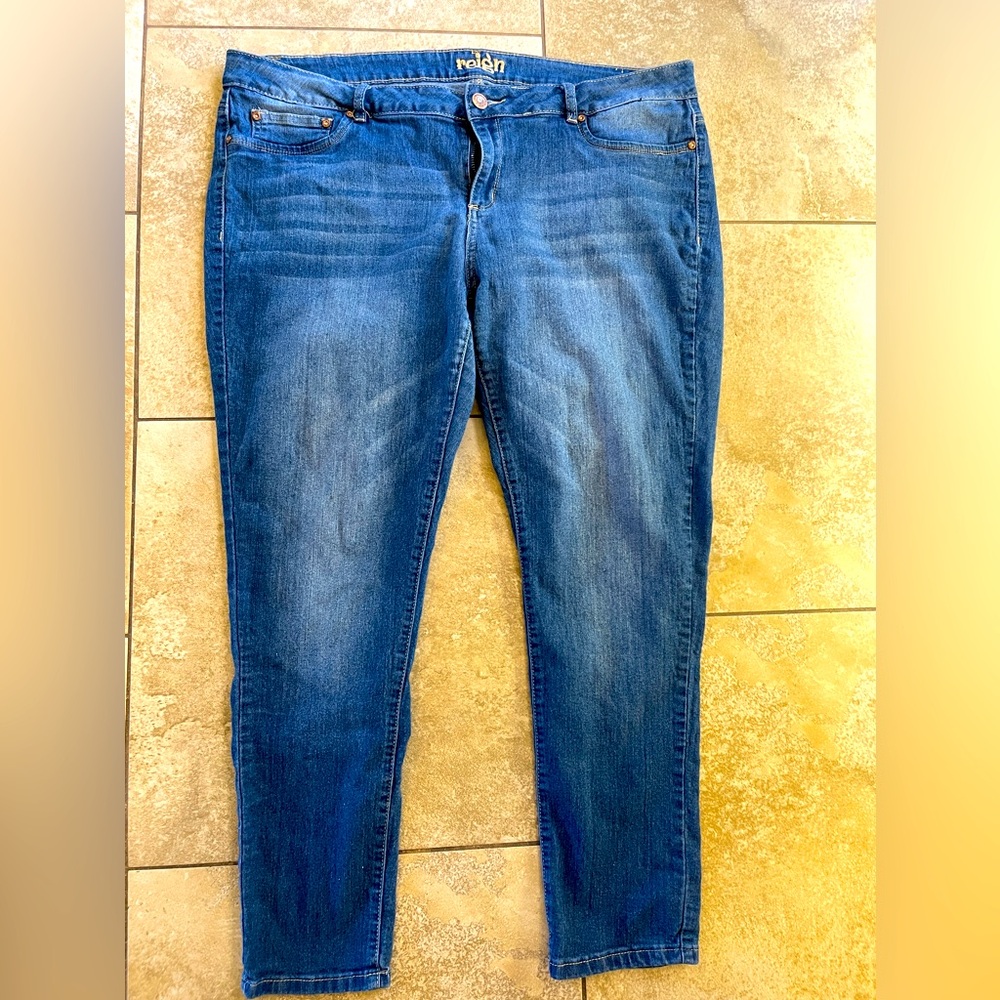REIGN brand skinny jeans